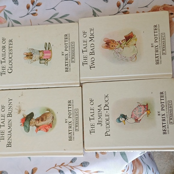 Vintage Peter Rabbit Books - Picture 3 of 5